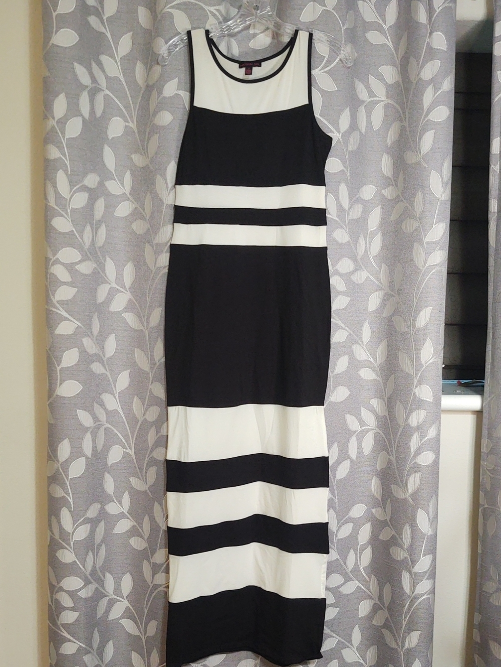 Material Girl Black and White Striped BodyCon Maxi Dress size M